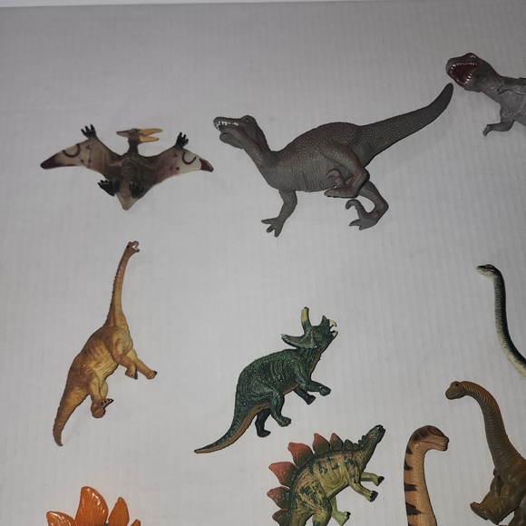 DINOSAUR BUNDLE LOT 3 bags - Picture 8 of 9